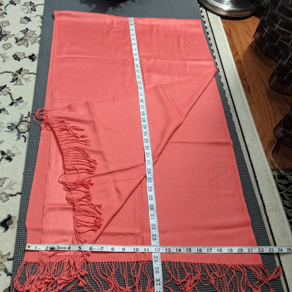 BUNDLE OF 🌹4 Scarves 🌹 - Picture 5 of 6